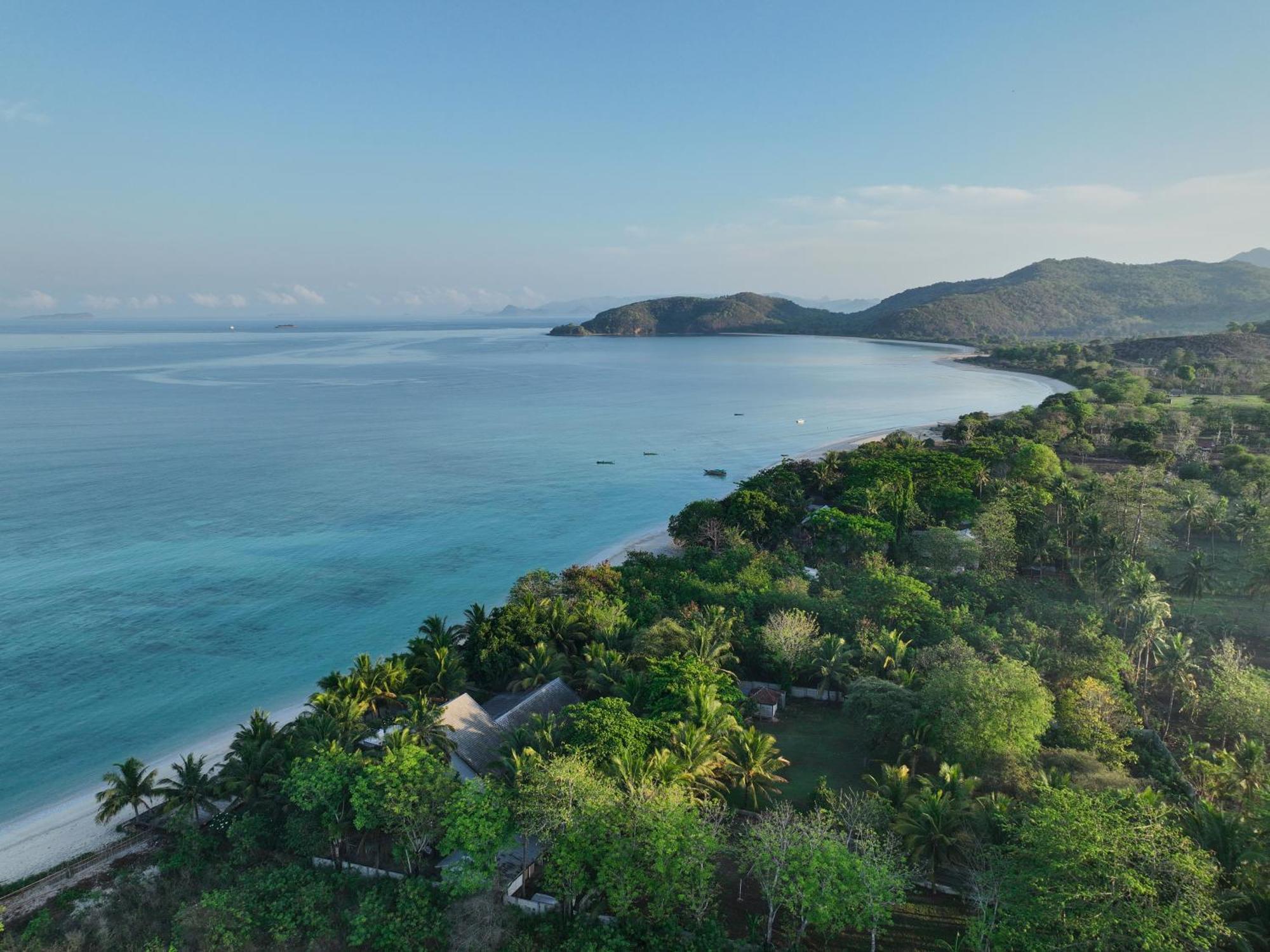 Myamo Beach Lodge Jereweh Exterior foto