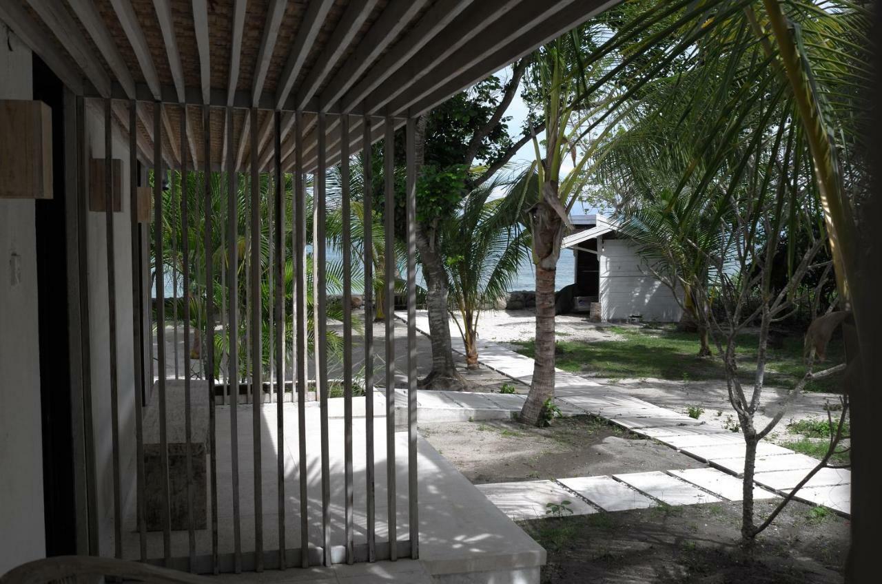 Myamo Beach Lodge Jereweh Exterior foto